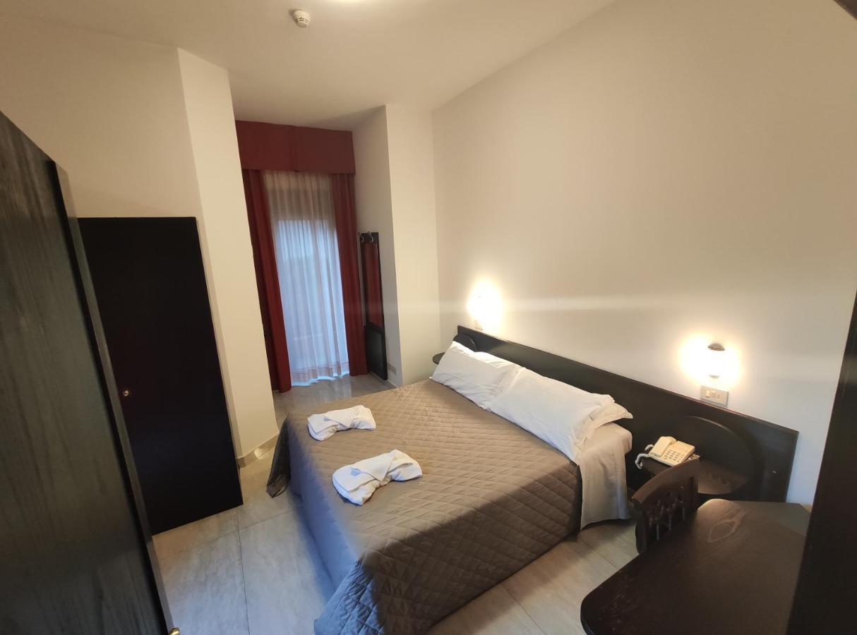 רימיני Hotel Memory מראה חיצוני תמונה