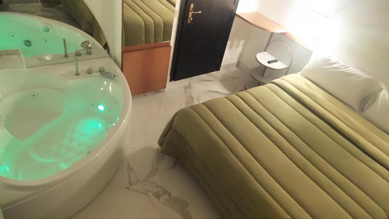 רימיני Hotel Memory מראה חיצוני תמונה